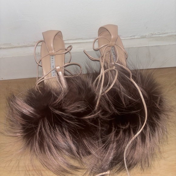 Elegant Pink Fox Fur Stiletto Heels - Picture 3 of 5